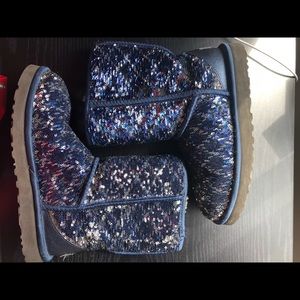 UGG BLING BOOT SHORT WOMENS SZ 7